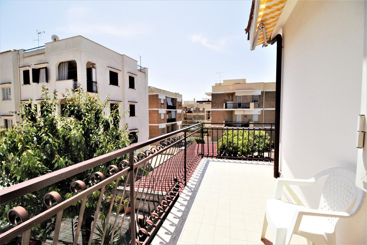 holidaycasa Leone - Con posto auto a 200mt dal Mare Sperlonga Exterior foto